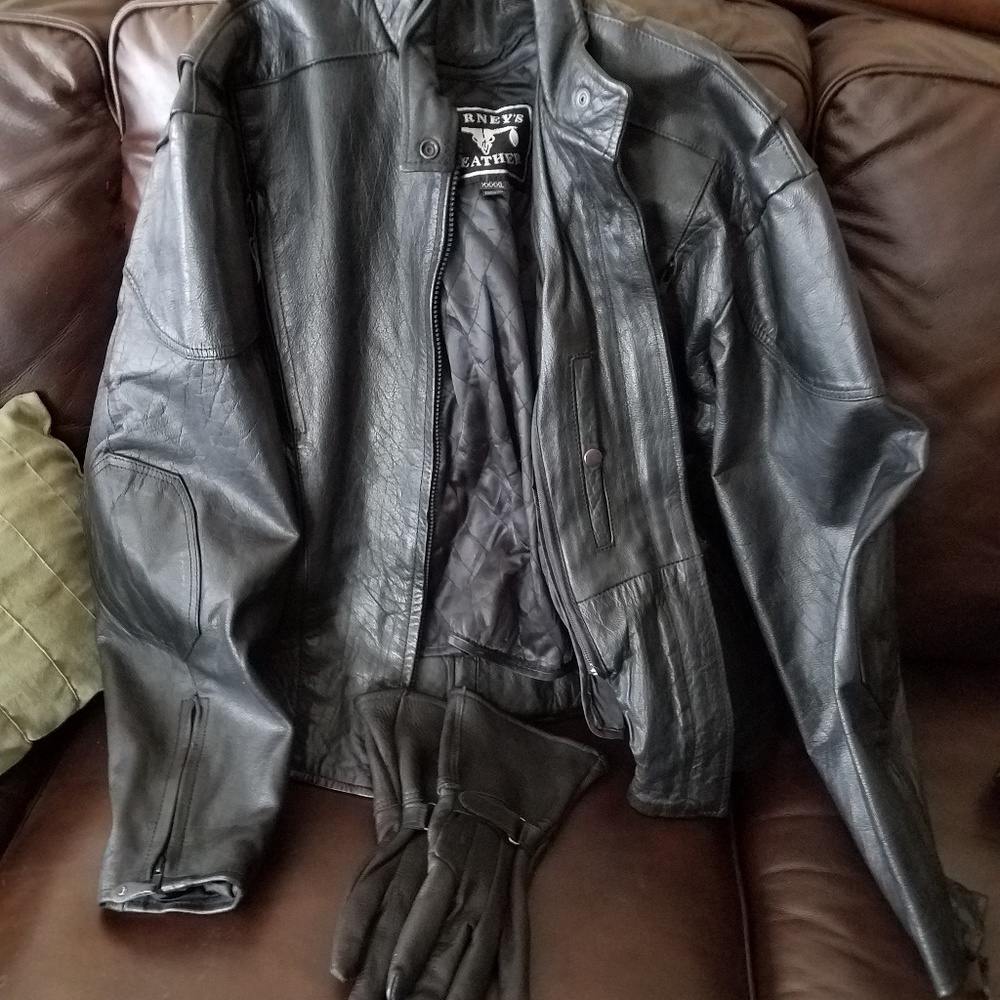 Leather jacket with  bonus leather riding gloves